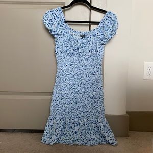 Blue floral dress - size small